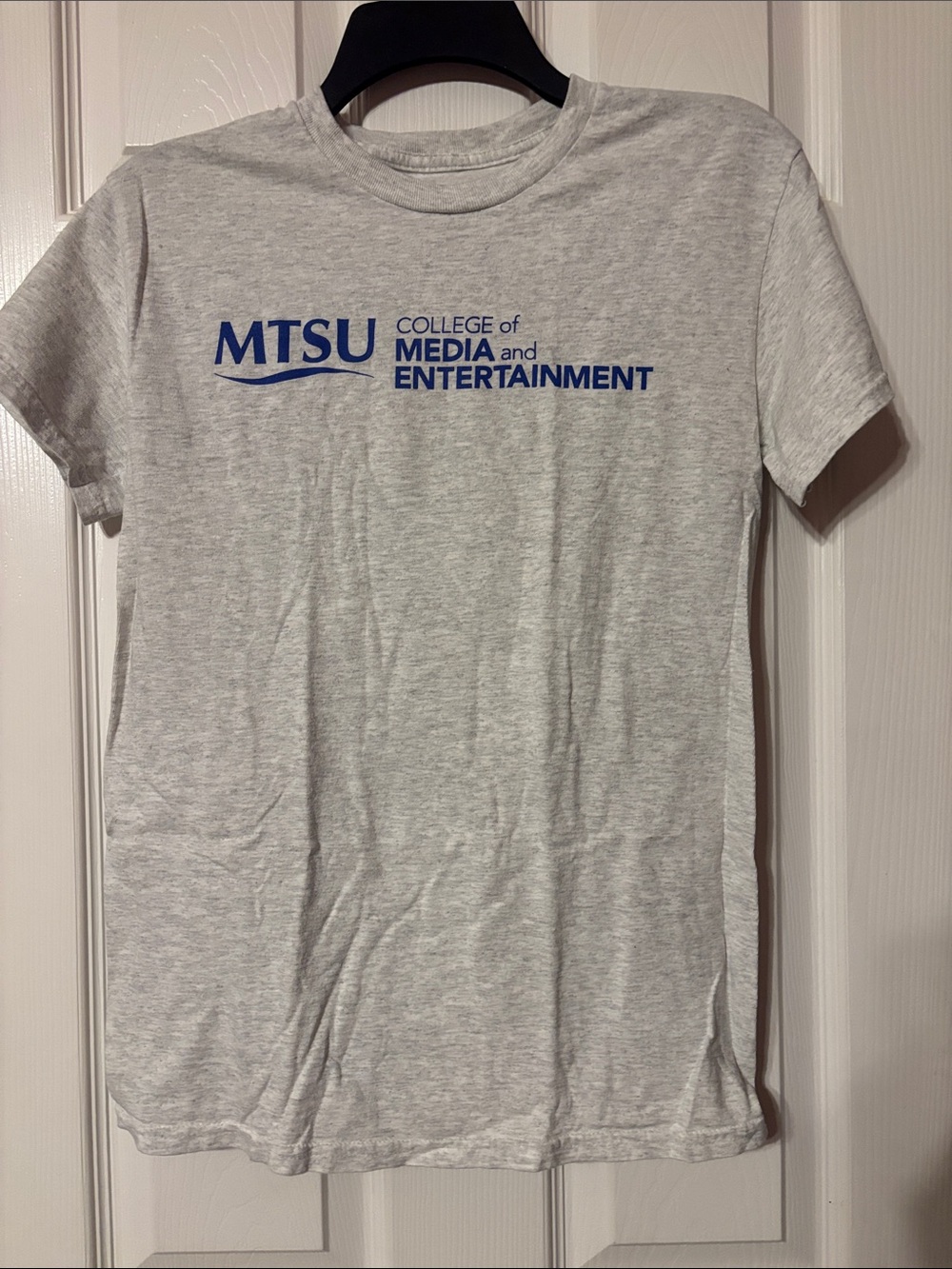 NWOT Gray Tee with Blue MTSU Media & Entertainment Logo size small?